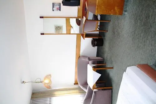 Hotel Ekazent Schoenbrunn 3*